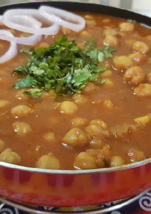 A picture of Punjabi Chole Masala.