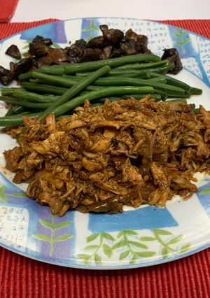 Una foto de Pulled chiken Alberta 🇨🇦