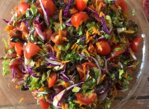 Una foto de Ensalada especial para lasaña en salsa blanca