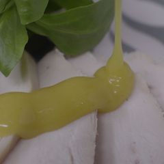 A picture of Honey mustard vinaigrette.