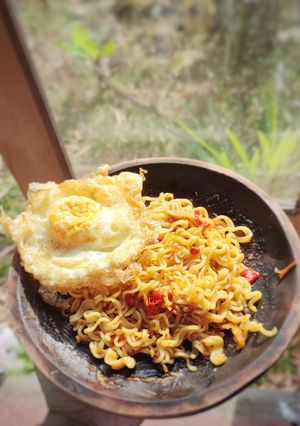 Foto resep 486 - Mie goreng sambal geprek (18-CPApron2026)