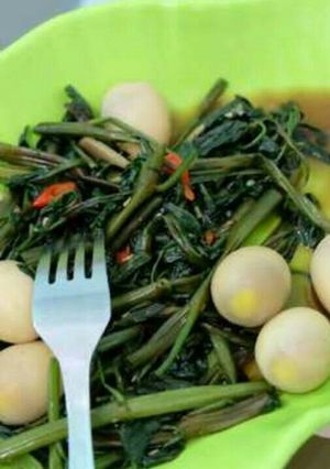 Foto resep Cah Kangkung Telur Puyuh
