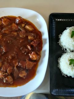 Una foto de Pulpo en salsa