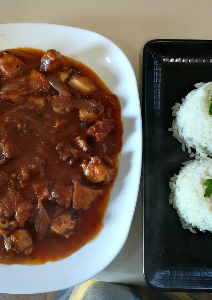 Una foto de Pulpo en salsa