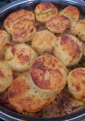 A picture of My Roast Potato Topped Lamb Bake.💟.