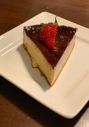Una foto de Flan napolitano
