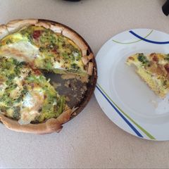 Broc, Mozz, bac quiche A picture of Broc, Mozz, bac quiche.