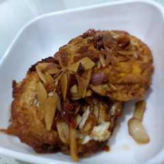 A picture of Telur Ceplok Bumbu Asam.