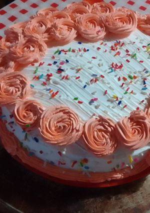Una foto de Torta de cumpleaños fácil 😍😍