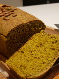 Una foto de Pan de molde de espinacas o pan verde