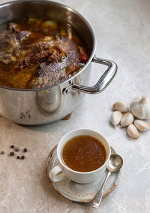 Fokhagymás mangalica alaplé, a folyékony arany, ready in 15 óra ⏰️⏰️ recept fotója