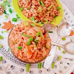 A picture of Leftover schezwan onion pulao.