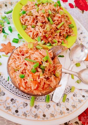 A picture of Leftover schezwan onion pulao.