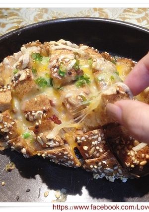 手扒起士麵包 cheesy pull bread 的食譜成品照片