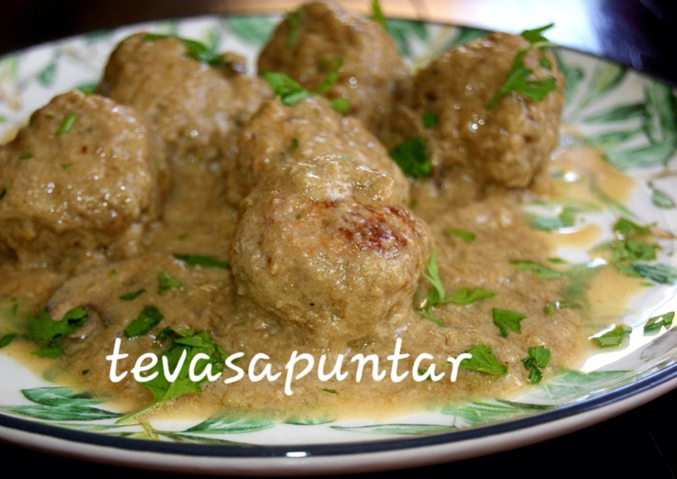 Albóndigas en salsa de puerros