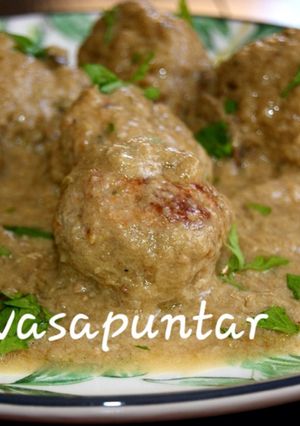 Foto principal de Albóndigas en salsa de puerros
