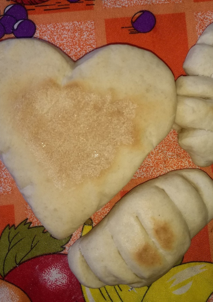 Una foto de Pan casero con formas