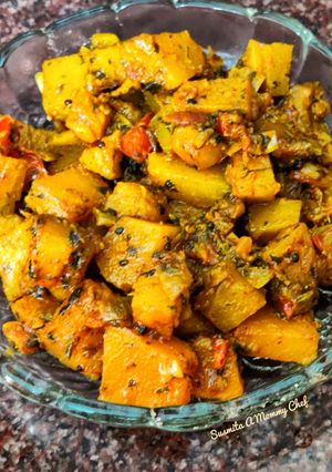 A picture of Kaddu ki sabzi (pumpkin sabzi).