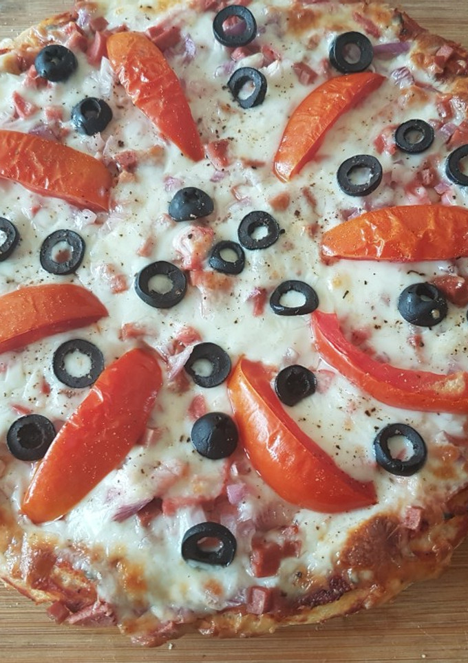 Una foto de Pizza sabadeña mixta de embutidos