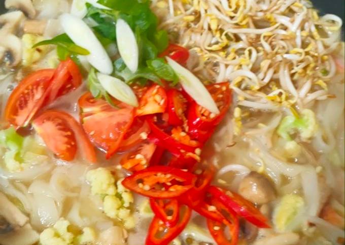 Resep Kwetiaw Kuah Baso And Crabstick Oleh Aynun Nadhifah Cookpad