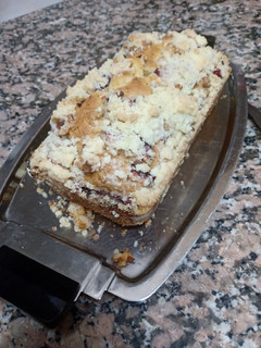 Una foto de Budín de ciruelas y crumble