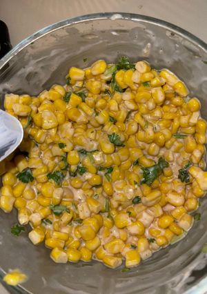 A picture of Elote corn dip 🌽.