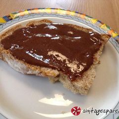 A picture of Spread with chocolate and tahini.