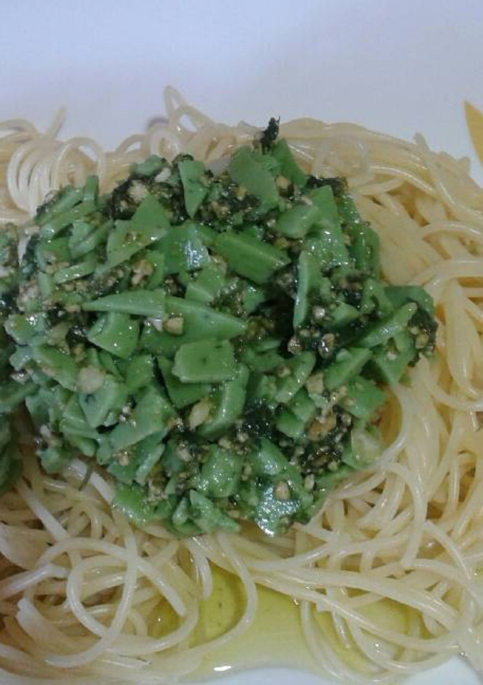 Una foto de Spaguetti pesto