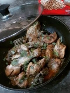 A picture of Roasted Chicken Tikka.