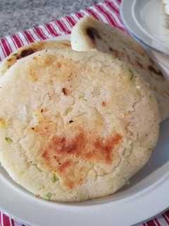 Una foto de Arepas con Calabacín y Queso