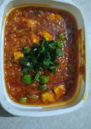 મટર પનીર મસાલા(Mutter paneer masala recipe in Gujarati) રેસીપી મુખ્ય ફોટો