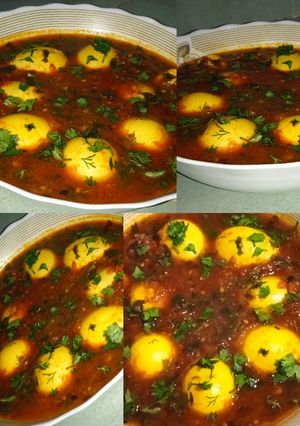 A picture of Egg Curry.
