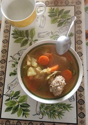 Una foto de Caldo de albóndigas de pavo