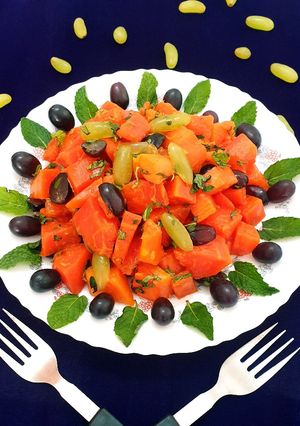 A picture of Papaya Salad.
