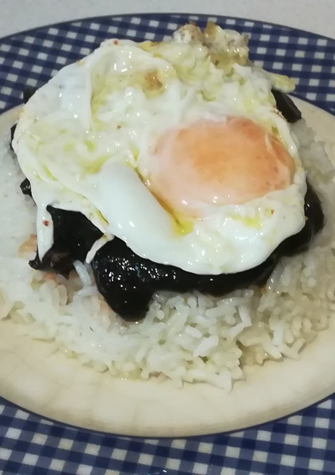 Una foto de Arroz rápido con calamares en su tinta (Olla Gm g)