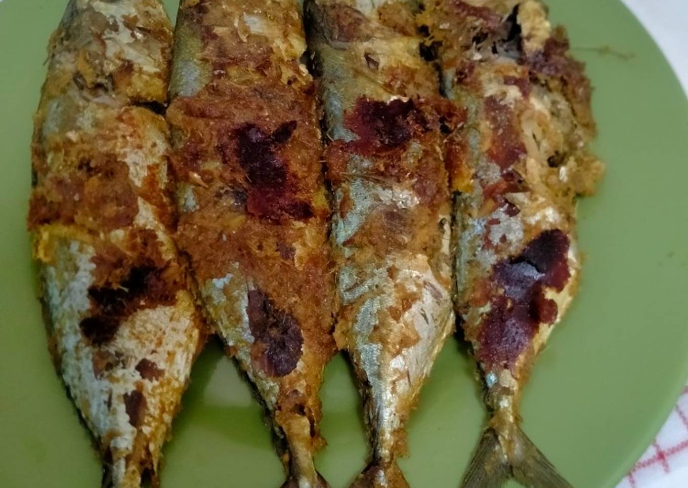 Ikan kembung bakar bumbu kuning