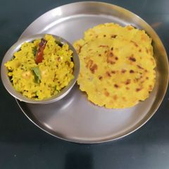 A picture of Maharashtrian Zunka.