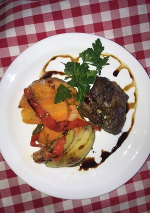 Una foto de Pulpón de vacío al horno una delicia 😋 con verduras