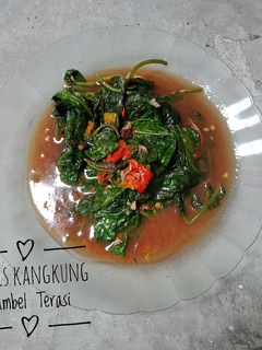 Foto resep Tumis Kangkung Sambel Terasi