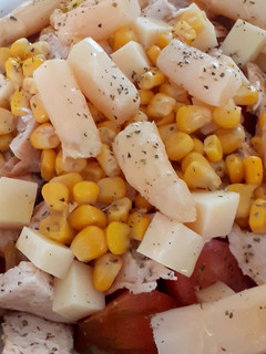 Una foto de Ensalada de pollo y espárragos 🍗