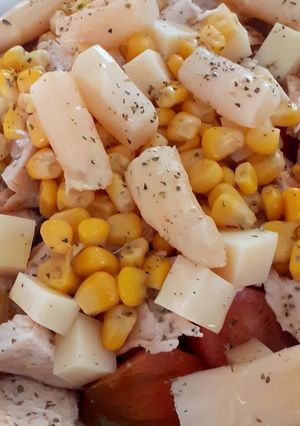 Una foto de Ensalada de pollo y espárragos 🍗