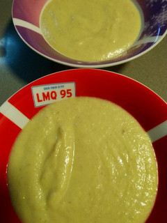 Una foto de Crema de puerros y champiñones