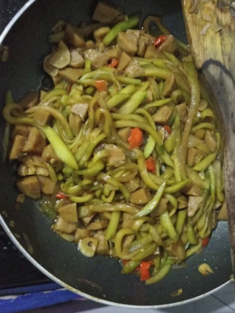 Langkah Gampang Membikin Resep Tumis Manisa Pentol yang  Bikin Ketagihan Anti Ribet, Uenak Banget