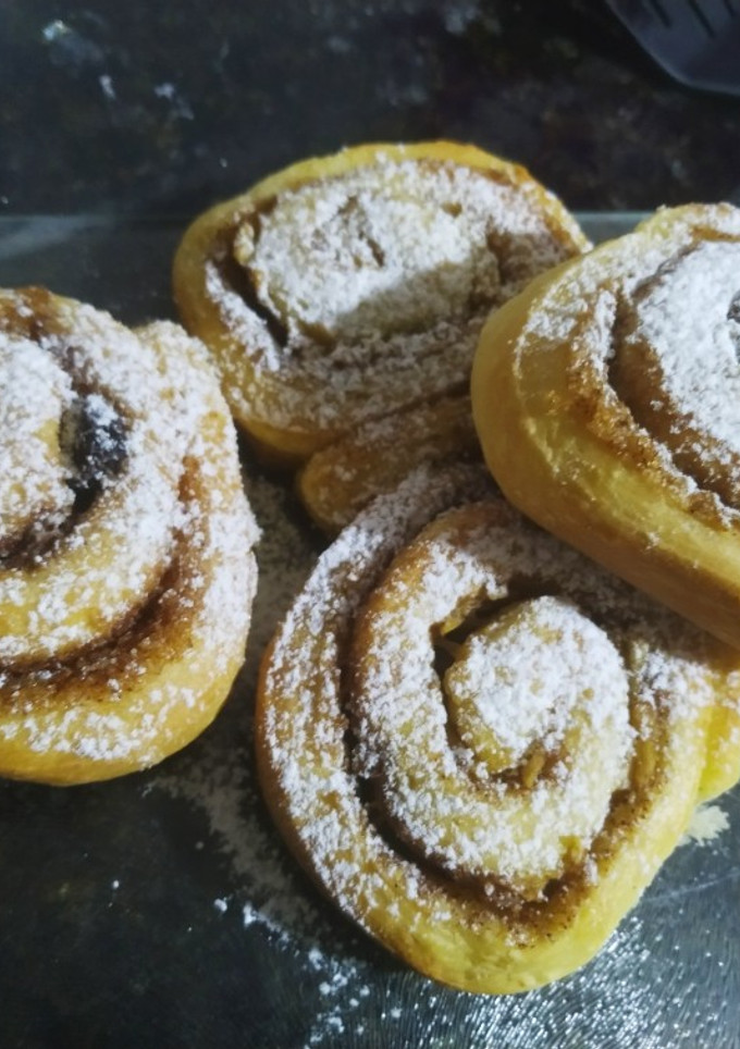 Una foto de Rolls de manzana y canela 🍎