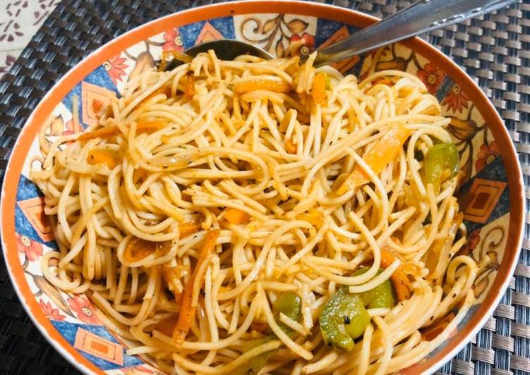 Recipe of Yummy Hakka Noodles