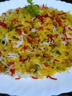 मिक्स वेजिटेबल चटपटी बिरयानी(mix veg chatpati biryani recipe in hindi) रेसिपी मुख्य फोटो