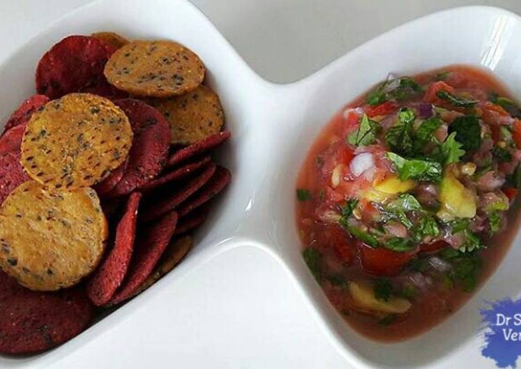Raw mango salsa with baked beetroot & spinach mathri