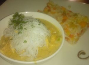 Una foto de Pad Thai de Pollo