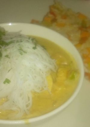 Una foto de Pad Thai de Pollo