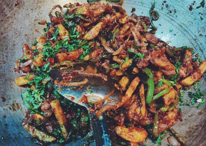 Recipe of Homemade Crispy honey chilli potatoes (street style)